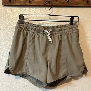 Vuori Women’s Performance Shorts